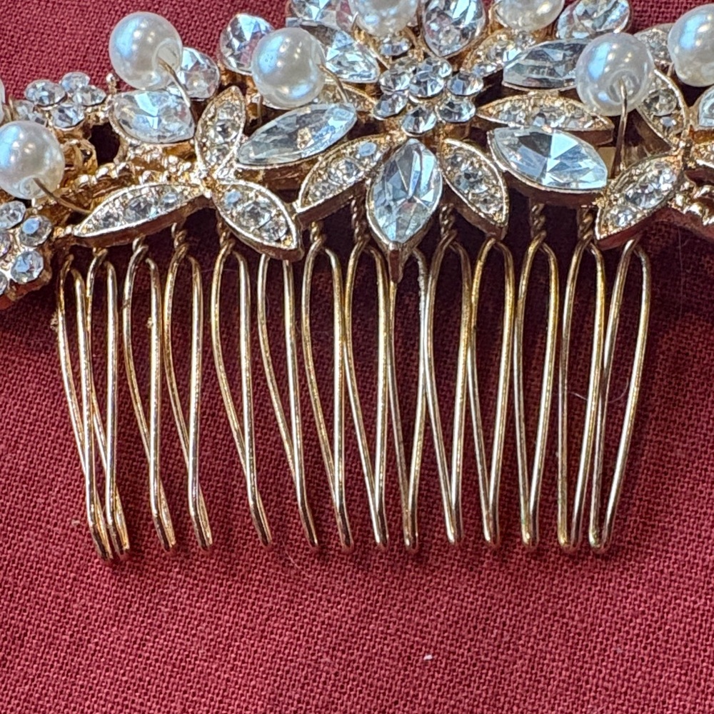 Luxury Bridal Crystal Pearl Hair Comb - Picture 5 of 6